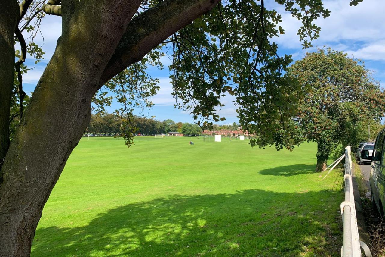 The Knavesmire - Quaint Victorian Home With Free Parking York Exterior photo